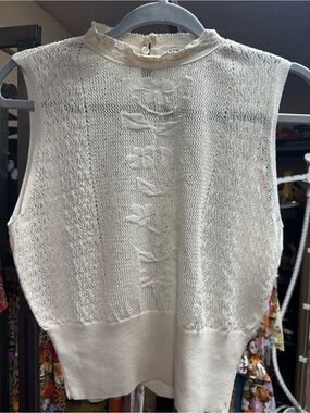 ZARA Cream Lace-Pattern Knit Shell with Keyhole Back